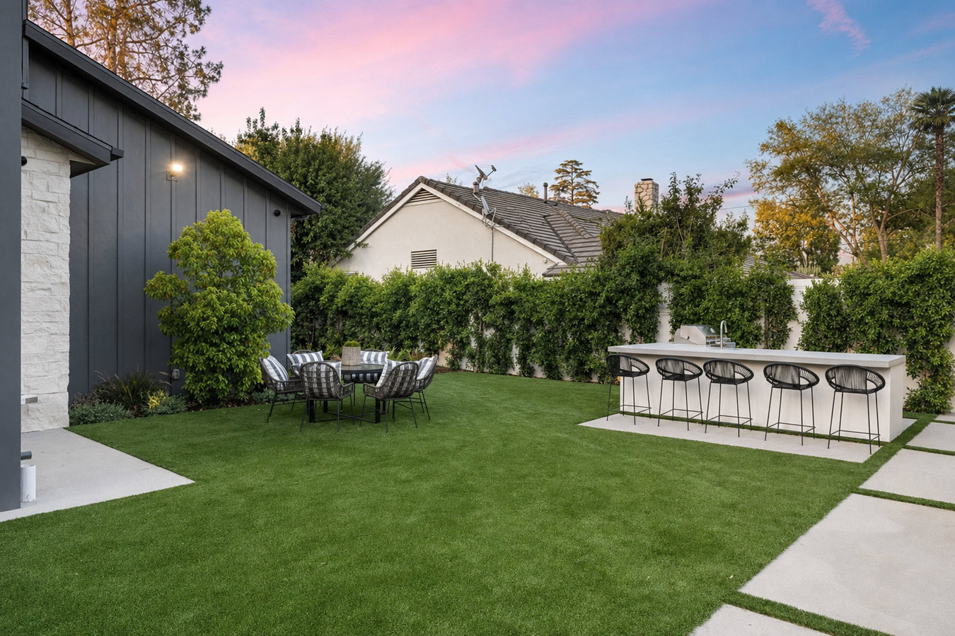Turf for landscaping